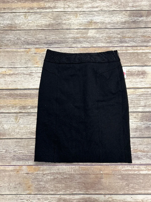 Black Skirt Mini & Short White House Black Market, Size 0