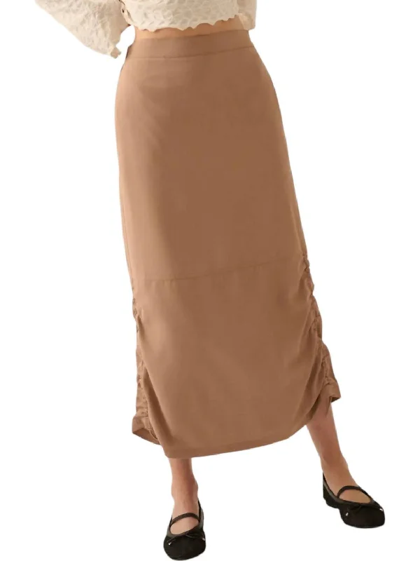 Horizons Skirt In Mocha