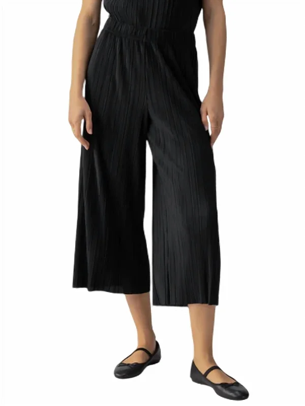 Plisse Culotte In Black